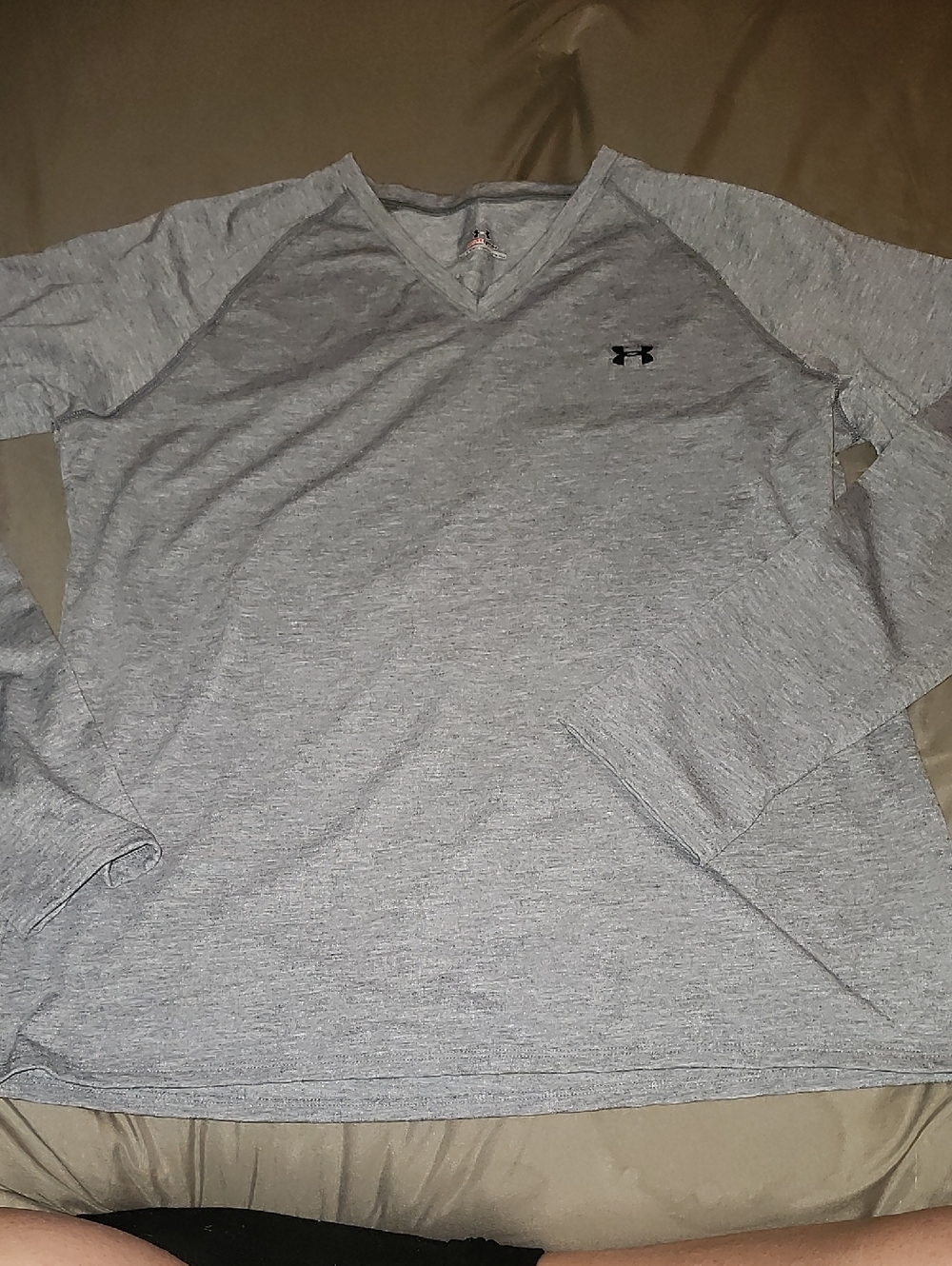 Under Armour Light Heather Gray Long-Sleeve V-Neck Performance Top